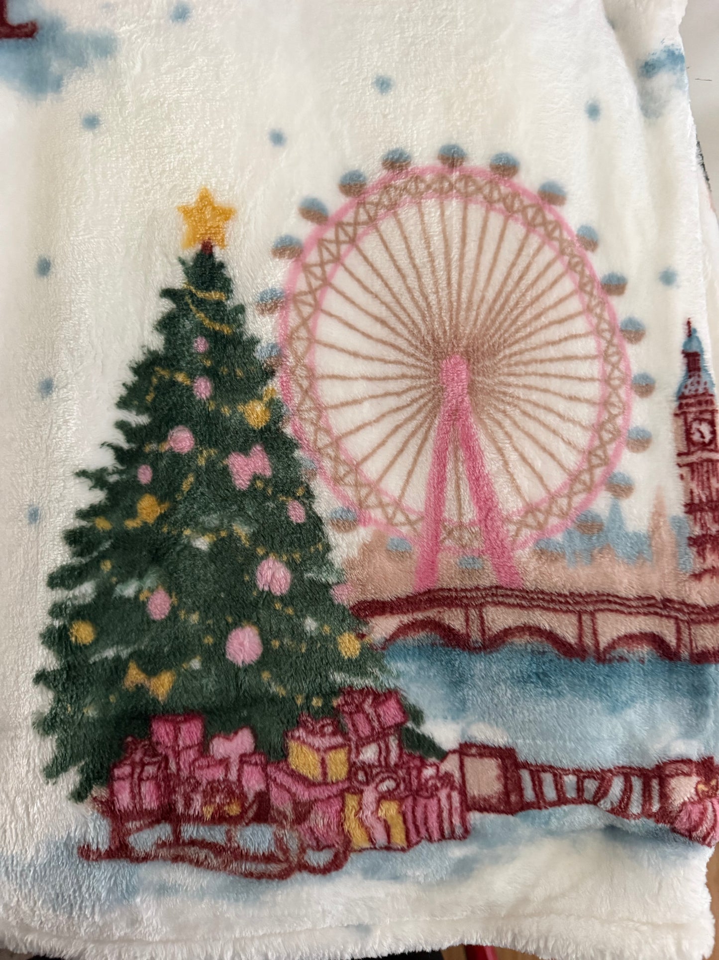 BLANKETS (READ DESCRIPTION)