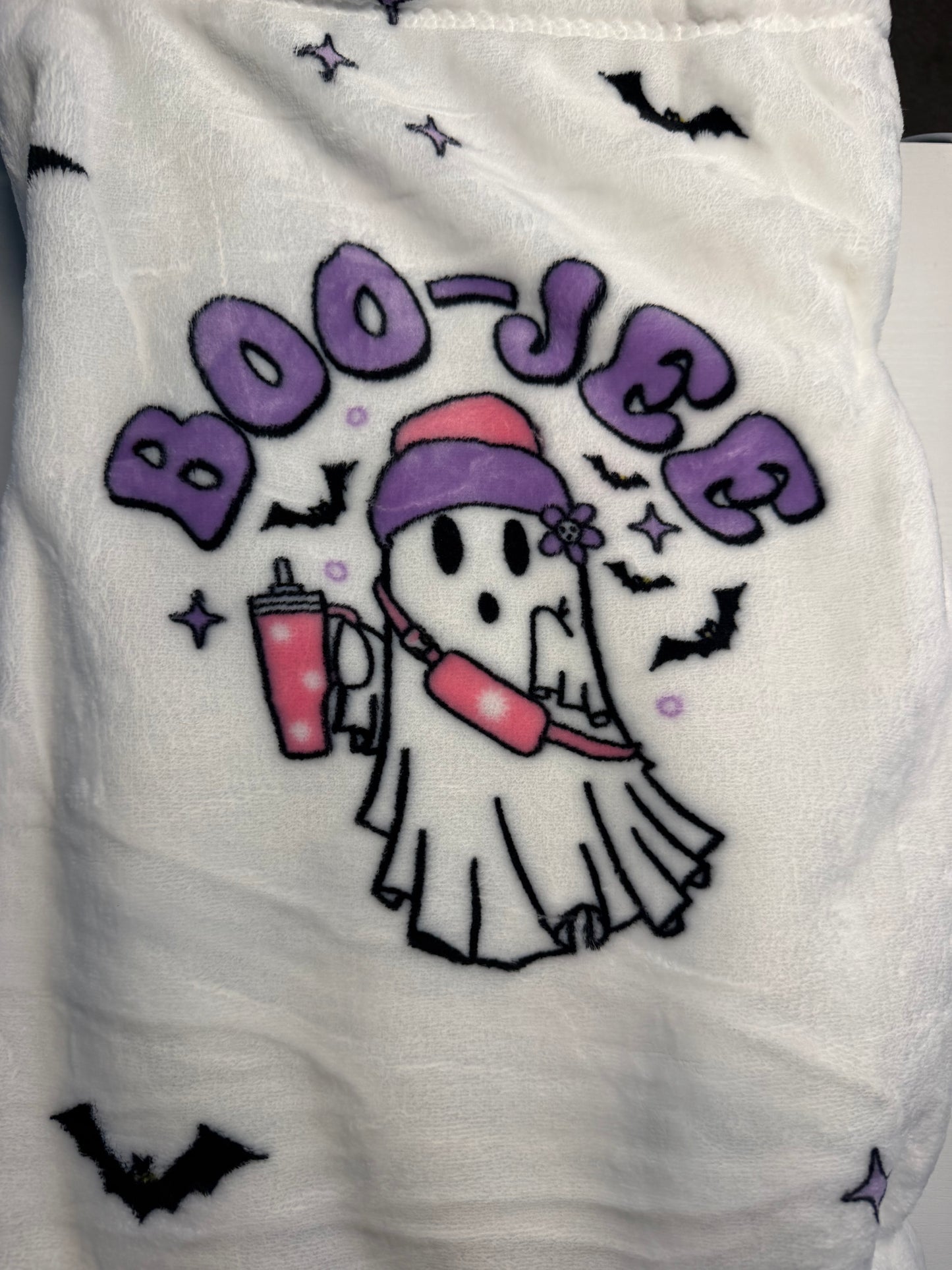 BLANKETS (READ DESCRIPTION)