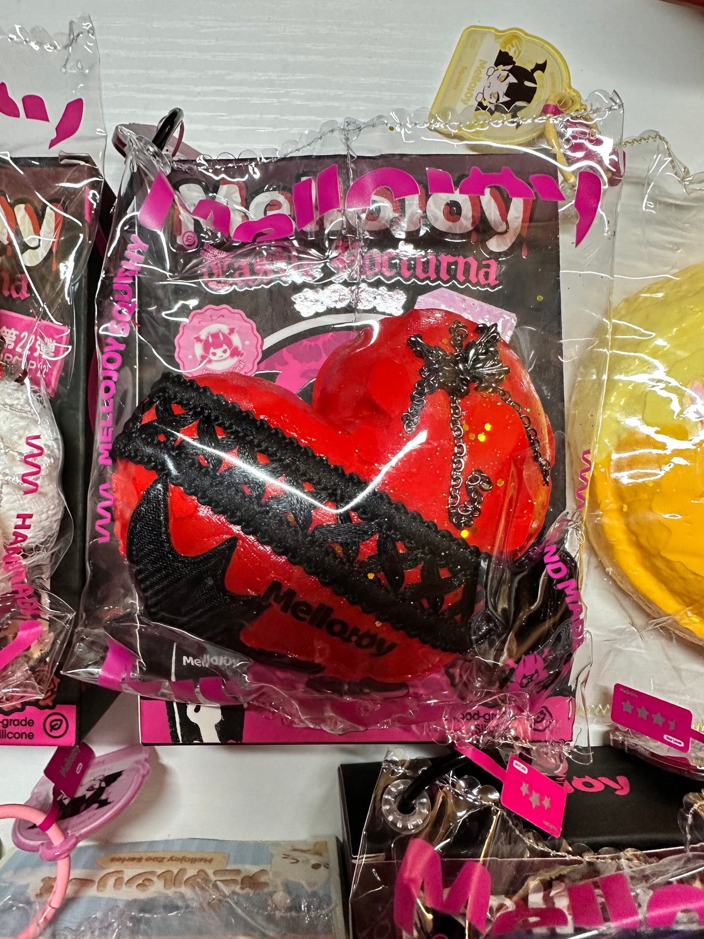 MELLOJOY SQUISHYS